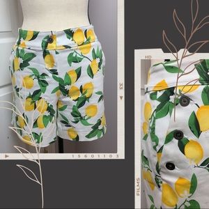 Isaac Mizrahi Shorts Lemon ONLY Print Size 10